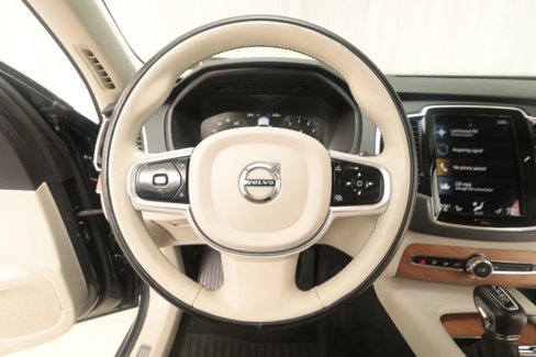 Used 2022 Volvo XC90 T5 Momentum w/ Advanced Package image 42