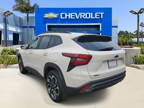 New 2026 Chevrolet Trax RS w/ Driver Confidence Package image 3
