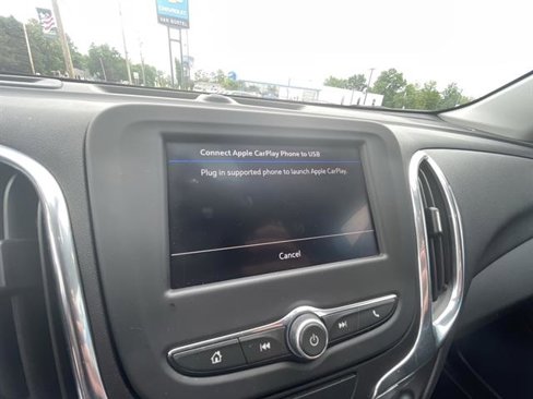 Certified 2020 Chevrolet Equinox LT w/ Driver Convenience Package image 14