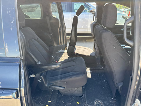 Used 2019 Chrysler Pacifica Touring Plus w/ S Appearance Package image 5