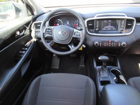 Used 2019 Kia Sorento LX image 12