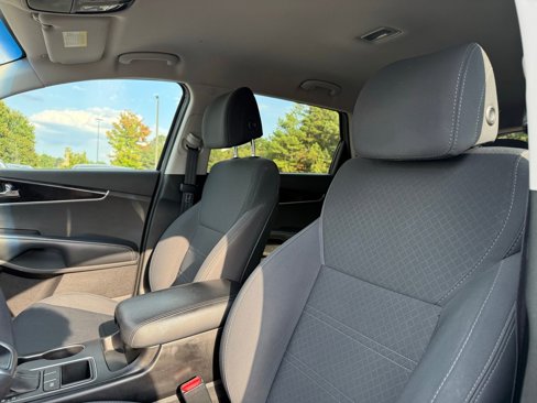 Used 2017 Kia Sorento LX image 16