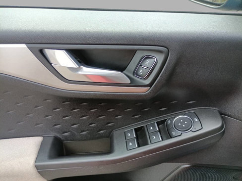 Used 2020 Ford Escape SE image 15