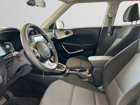 Used 2023 Kia Soul LX w/ Option Group 015 image 11