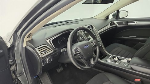 Used 2019 Ford Fusion SE image 16