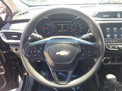 Used 2023 Chevrolet TrailBlazer LT w/ Convenience Package image 9