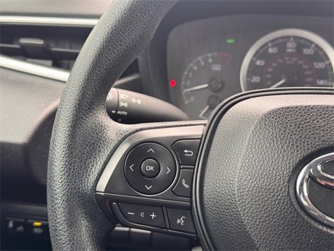 Used 2020 Toyota Corolla LE image 21