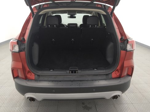 Used 2020 Ford Escape Titanium image 29