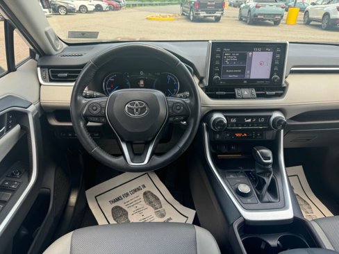 Used 2019 Toyota RAV4 Limited image 23