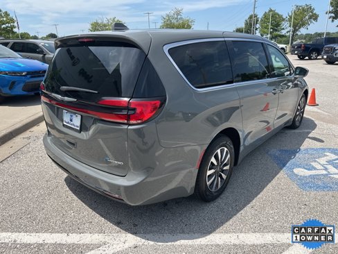 Used 2022 Chrysler Pacifica Touring-L image 30