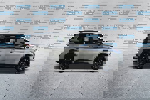 Used 2024 Nissan Rogue SV image 4