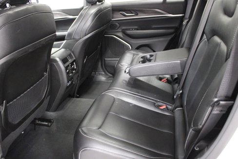 Used 2024 Jeep Grand Cherokee Limited 4xe image 17