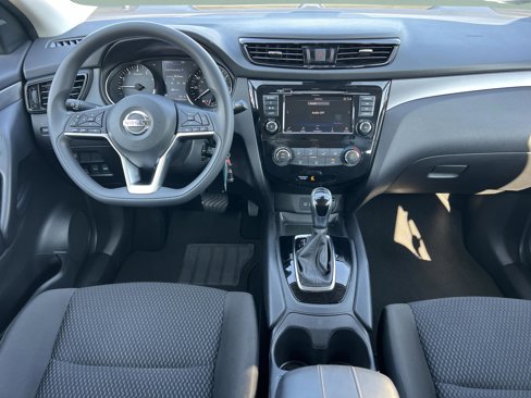 Used 2022 Nissan Rogue Sport S image 13