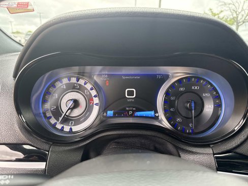 Used 2018 Chrysler 300 S w/ 300S Premium Group image 21