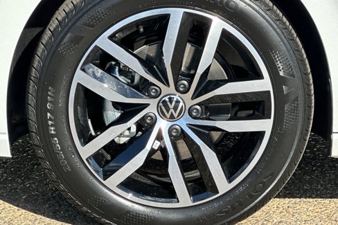 New 2025 Volkswagen Jetta SE image 24