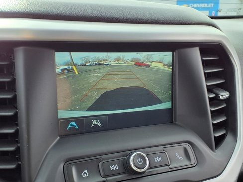 Used 2019 GMC Acadia SLE image 13