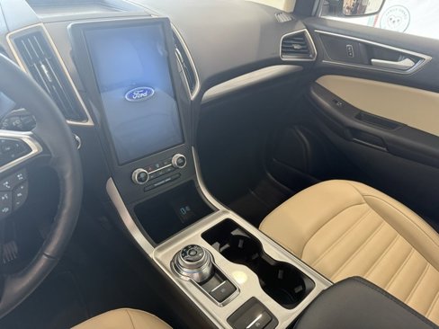 Used 2024 Ford Edge SEL image 14