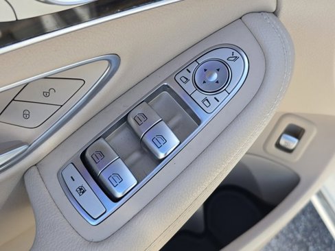 Used 2021 Mercedes-Benz C 300 Sedan image 19