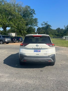 Used 2021 Nissan Rogue SV image 5