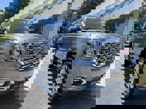 Used 2020 GMC Yukon Denali w/ Denali Ultimate Package image 2