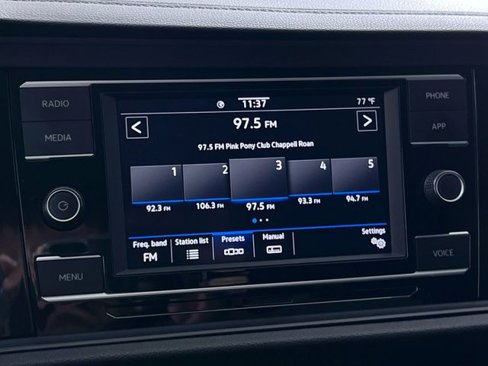 Used 2023 Volkswagen Jetta SE image 16