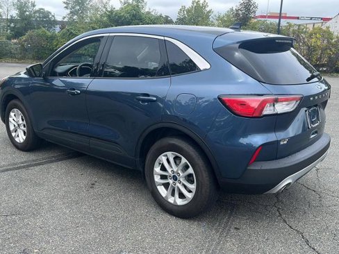 Certified 2020 Ford Escape SE image 3
