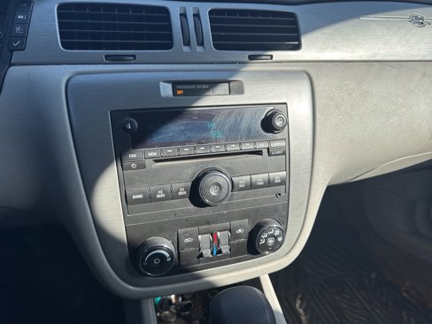 Used 2008 Chevrolet Impala LT image 47