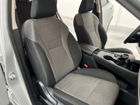 Used 2023 Nissan Rogue SV image 23