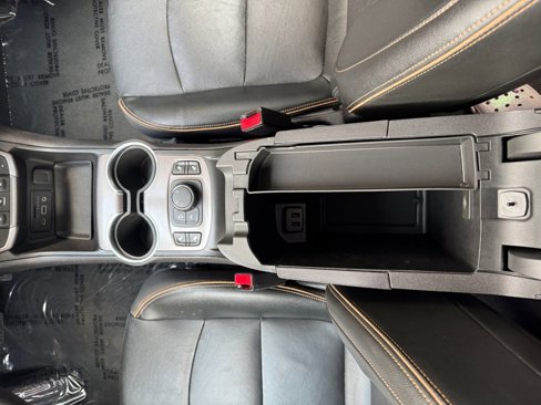Used 2023 GMC Terrain AT4 image 21