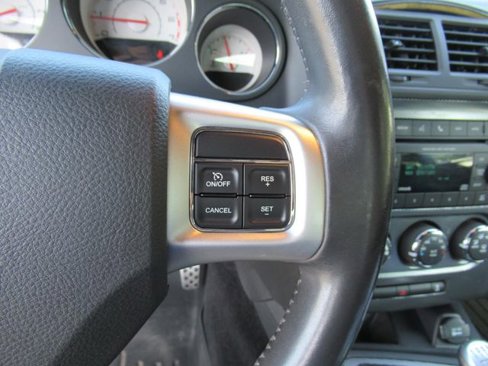 Used 2014 Dodge Challenger R/T image 17