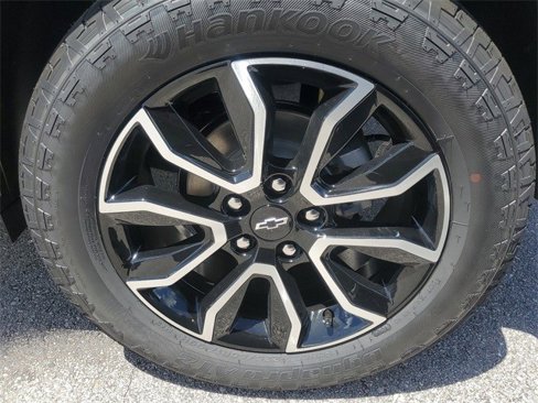 Certified 2025 Chevrolet TrailBlazer ACTIV w/ Driver Confidence Package image 3