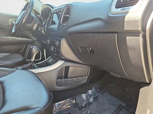 Used 2019 Jeep Compass Latitude w/ Popular Equipment Group image 21