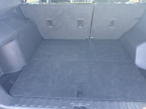 Used 2023 Chevrolet Equinox Premier image 32