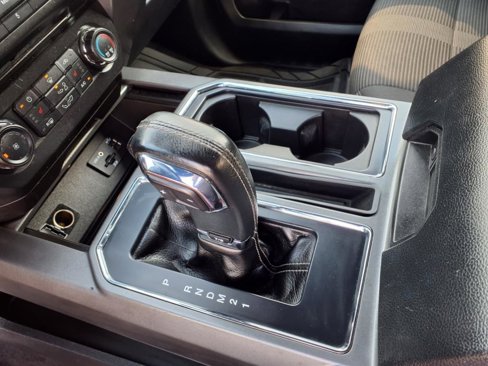 Used 2015 Ford F150 XLT w/ Equipment Group 302A Luxury image 11