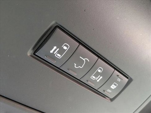 Used 2019 Dodge Grand Caravan SXT image 13