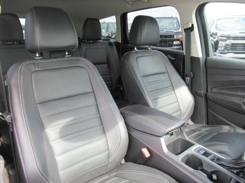 Used 2017 Ford Escape Titanium image 10