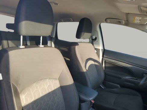 Used 2020 Mitsubishi Outlander Sport ES image 15