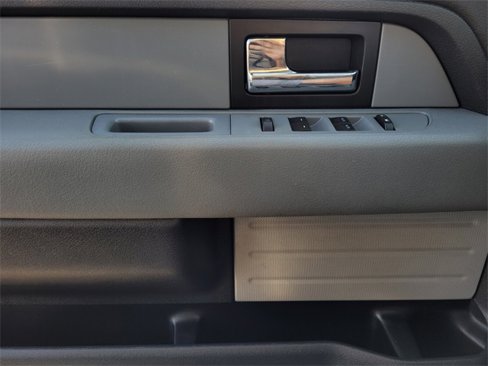 Used 2013 Ford F150 XLT w/ XLT Chrome Pkg image 26