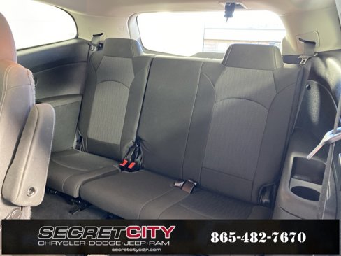 Used 2016 Chevrolet Traverse LT image 29