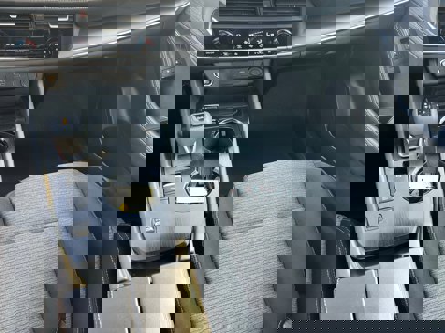 Used 2023 Nissan Rogue SV image 32