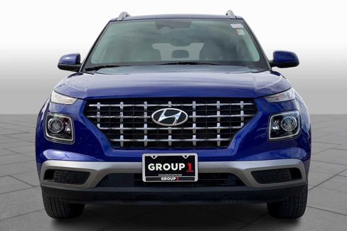 Used 2023 Hyundai Venue Limited image 3