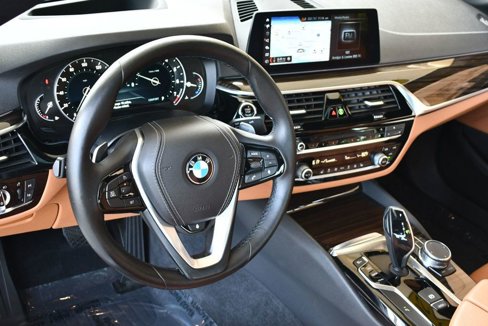 Used 2018 BMW 530i xDrive image 13