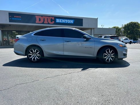 Used 2024 Chevrolet Malibu RS image 3