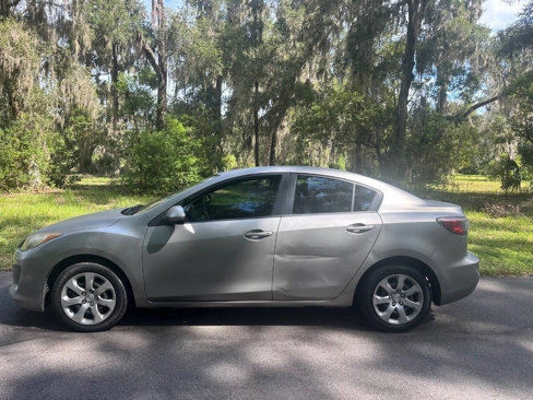 Used 2013 MAZDA MAZDA3 i Sport image 9