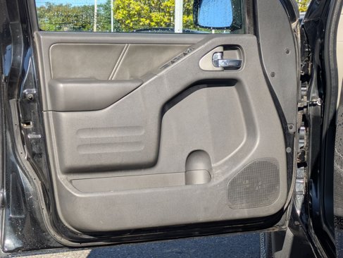 Used 2018 Nissan Frontier PRO-4X w/ Pro-4x Luxury Package image 11