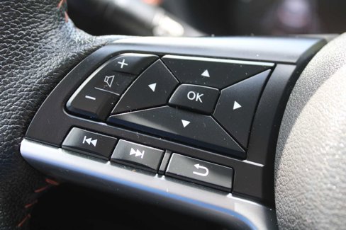 Used 2022 Nissan Kicks SR image 24