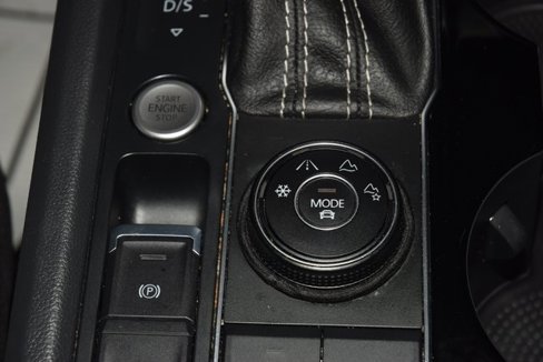 Used 2021 Volkswagen Atlas Cross Sport SEL R-Line image 35