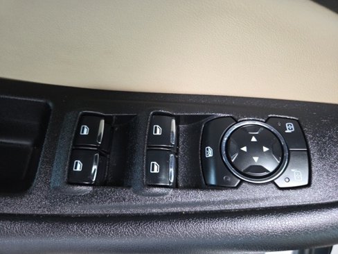 Used 2023 Ford Edge SEL image 11