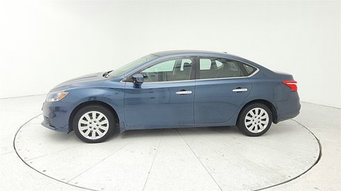 Used 2017 Nissan Sentra SV image 2