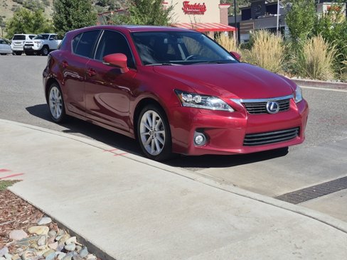 Used 2011 Lexus CT 200h image 9